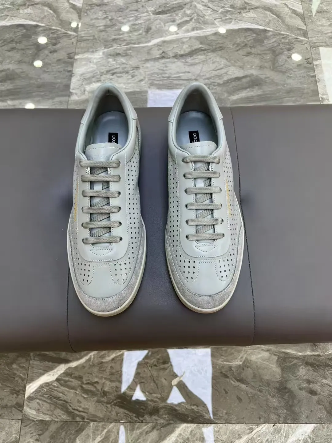 Men's Men's Shoes 💰400 [New Style] 🐝🐝DG—Dolce&G men's calfskin sneakers Portofino Yacht shoes, simple and versatile design, unique saddle leather soles. The Dolce &G logo rear wing is the icing on the cake. Imported cowhide + rubber outsole Size: 39-44 (customized at 38.45)